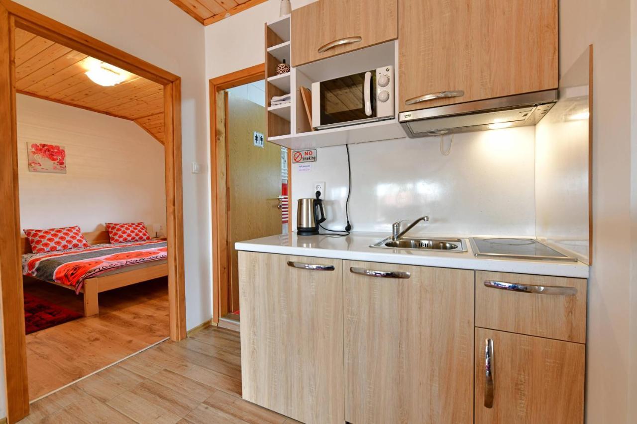 Apartments Laura ราโควิซา ภายนอก รูปภาพ